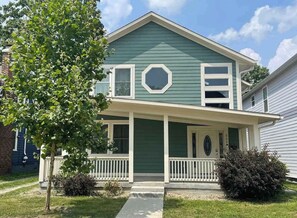 Exterior - Stunning 5 bedroom house with Hot Tub (Indianapolis)