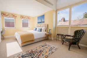 3 bedrooms, iron/ironing board, travel crib, WiFi