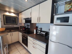 Fridge, microwave, oven, stovetop - Air-conditioned pavilion - 4 guests (Argelès-sur-Mer)