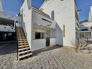 Exterior - Cozy Apartment with Pool and Terrace in Puig Rom, 2km from Roses Beach - Sleeps 4 (Roses)