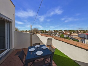 Outdoor dining - Air-conditioned apartment with solarium - 6 guests (Marseillan-Plage)