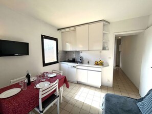 Interior - Apartment with pine view - 4 guests (Six-Fours-les-Plages)