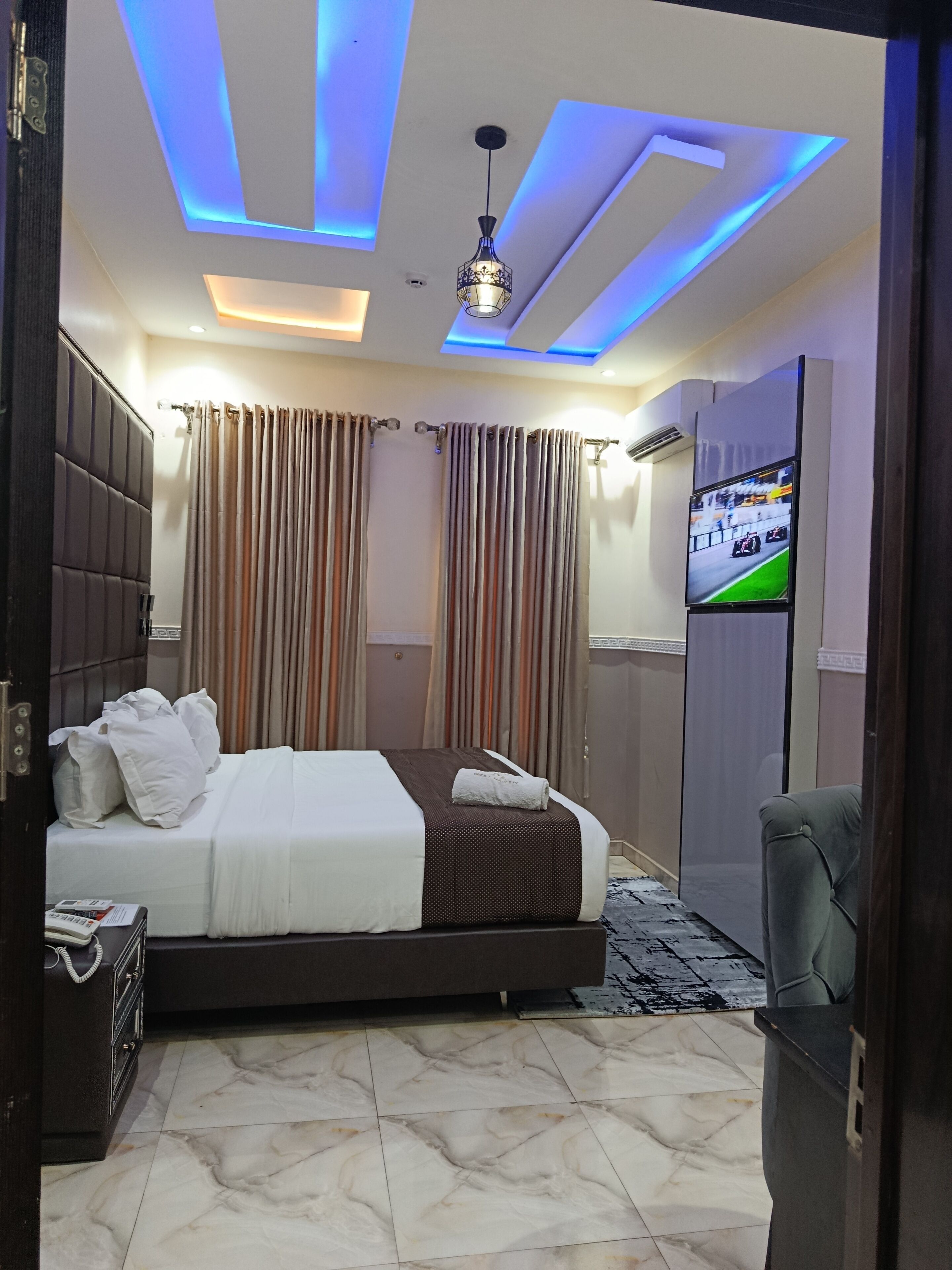 Egyptian cotton sheets, premium bedding, desk, laptop workspace