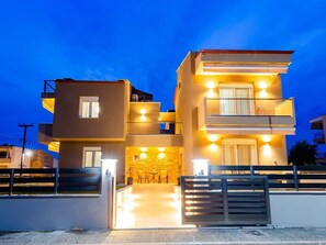 Exterior - Kiosse Maison 1 by TravelPro Services (Flogita)