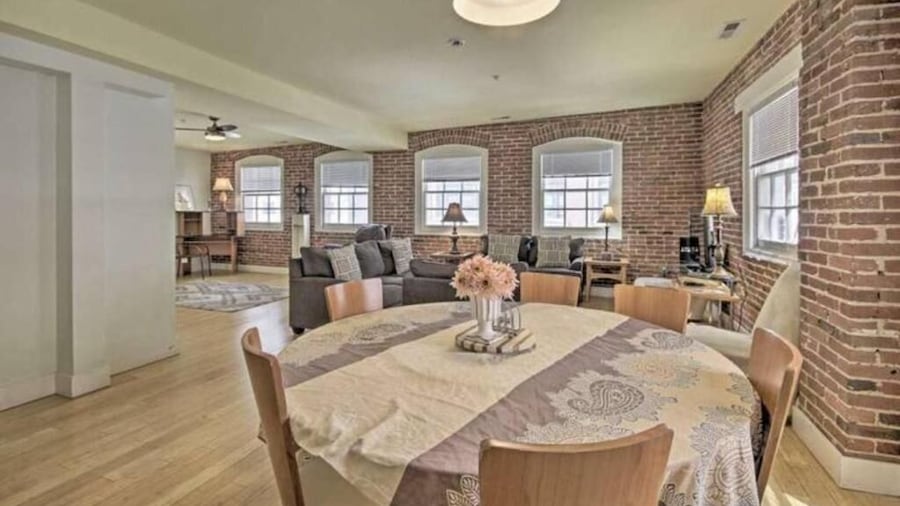 Convention Center PH Free indoor parking