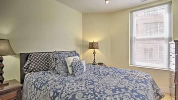 Apartment, 2 Bedrooms, Kitchen, City View | Desk, laptop workspace, free WiFi