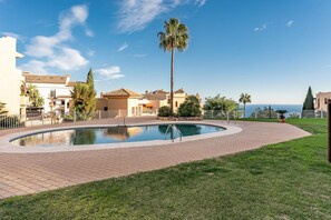 Outdoor pool - Apartment Near Benalmadena's Golden Beaches (Benalmádena)