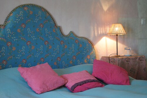 Le Ragois - Bretonvilliers mansion, charming vacation home.