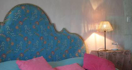 Le Ragois - Bretonvilliers mansion, charming vacation home.