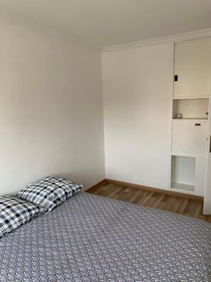 Classic Apartment, 2 Bedrooms, Non Smoking, Balcony | Blackout drapes, iron/ironing board, free WiFi - Superbe T3 spacieux (Vigneux-sur-Seine)