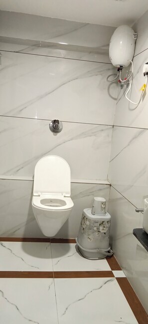 Phòng đôi Deluxe, quang cảnh thành phố | Phòng tắm