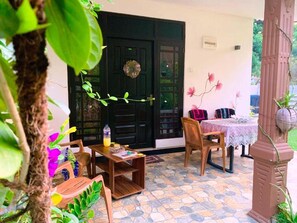Outdoor dining - Aloe Home Stay (Sigiriya)