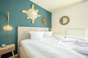 2 bedrooms, free WiFi - Wellness apartment in TOP location, close to the beach with sauna and whirlpool. (Nordseeheilbad Schillig)