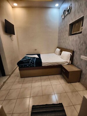 Deluxe Double Room - Hotel Krishna (Lucknow,)