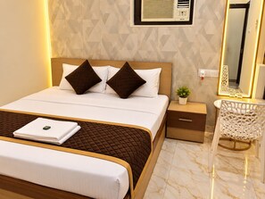 Deluxe Room | WiFi (free) - Hotel Krishna (Lucknow)