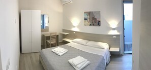 2 bedrooms, travel cot, WiFi, bed sheets - Appartamento vista mare a Porto Cesareo per famiglie o coppie (Porto Cesareo)