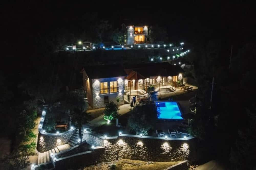 RUSTIC VILLAS BARLOVIC
