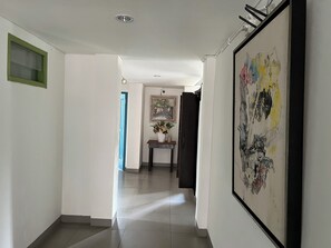 Interior - OYO 95189 Aza Guesthouse (Makassar)