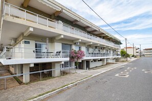 Exterior - Happy Ellen Seafront 1 by Travel Pro Services (Nea Plagia)