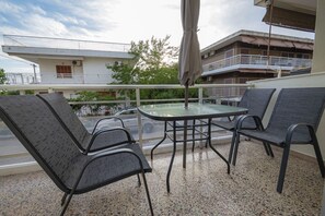Outdoor dining - Happy Ellen Seafront 2 by Travel Pro Services (Nea Plagia)