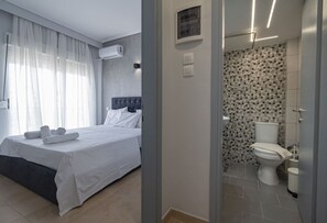 Hair dryer, towels - Happy Ellen Seafront 5 by Travel Pro (Nea Plagia)