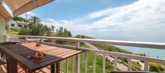 Seagull House by RentalsPro - Nea Potidaia