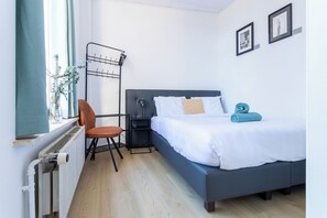 2 slaapkamers, een strijkplank/strijkijzer, wifi, beddengoed