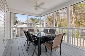 Outdoor dining - The Blue Angel-In Ground Pool (Charleston)