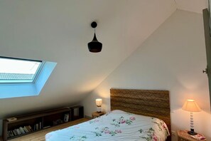 3 chambres, fer et planche à repasser