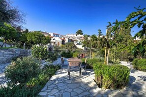 Outdoor dining - Horizon View Lefkara • Pool • Garden • Parking (Pano Lefkara)
