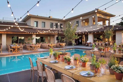 Epavli Papadopoulou - Luxurious Mansion - Pool & Garden