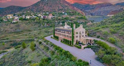 Little Daisy Manson |Two Villas | Sleeps 33 Jerome