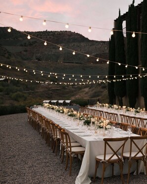 Outdoor banquet area - Little Daisy Manson |Two Villas | Sleeps 33 Jerome (Sedona)