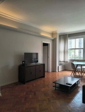 Interior - Spacious apartment with 2 interconnecting sleeping rooms. Close to the beach (Rio de Janeiro)
