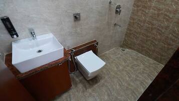 Shower, free toiletries, towels, soap