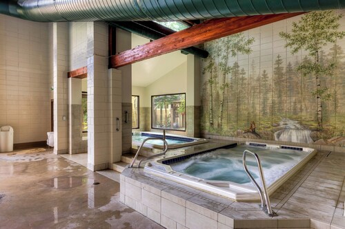 Pet Friendly Keystone Condo with Incredible Mountain Views!