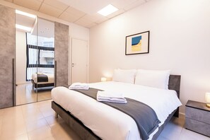 2 bedrooms, free WiFi - 2 BR Flat, Prime location, Sliema Center (Sliema)
