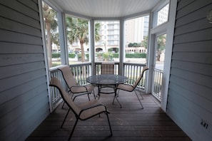 Dining - Windermere Coastal Retreat – 7C (Myrtle Beach)