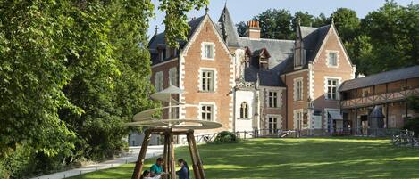 Enceinte de lâhĂ©bergement