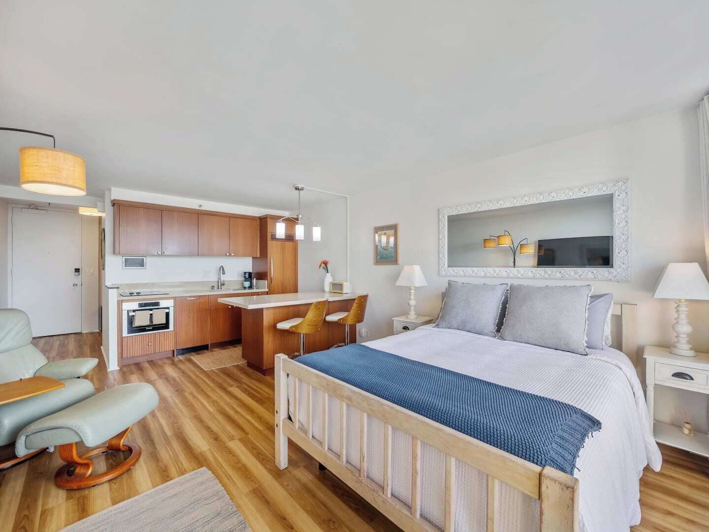 Iron/ironing board, free WiFi, bed sheets