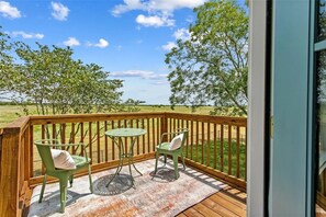Outdoor dining - Gorgeous piece of Round Top Heaven (Round Top)