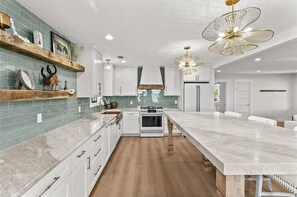 Private kitchen - Gorgeous piece of Round Top Heaven (Round Top)