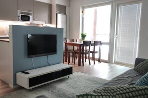 TV - Cozy two bedroom apartment, near Särkänniemi/city (Tampere)