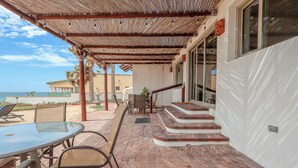 Outdoor dining - Casa Evita – Beachfront, Casita, Rocky Point (Puerto Penasco)