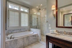 Shower, hair dryer, towels - 15 Dune Lane - Oceanfront Views Await - Summer Discounts Available! (Hilton Head Island)