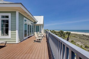 Property grounds - 15 Dune Lane - Oceanfront Views Await - Summer Discounts Available! (Hilton Head Island)