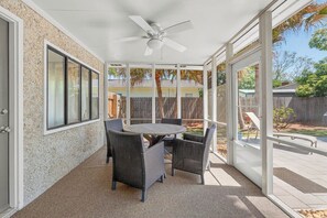 Outdoor dining - Renovated Home Close to Everything! Fenced Yard, Dogs Welcome! (Saint Simons Island)