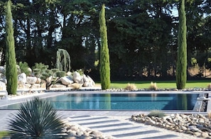 Pool - Renovated country house with swimming pool (L'Isle-sur-la-Sorgue)