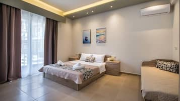 Chambre Triple, non-fumeur, balcon