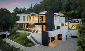 Exterior - Stone Canyon - Bel Air Architectural Icon w/ Pool, Spa & Guest House (Los Angeles)